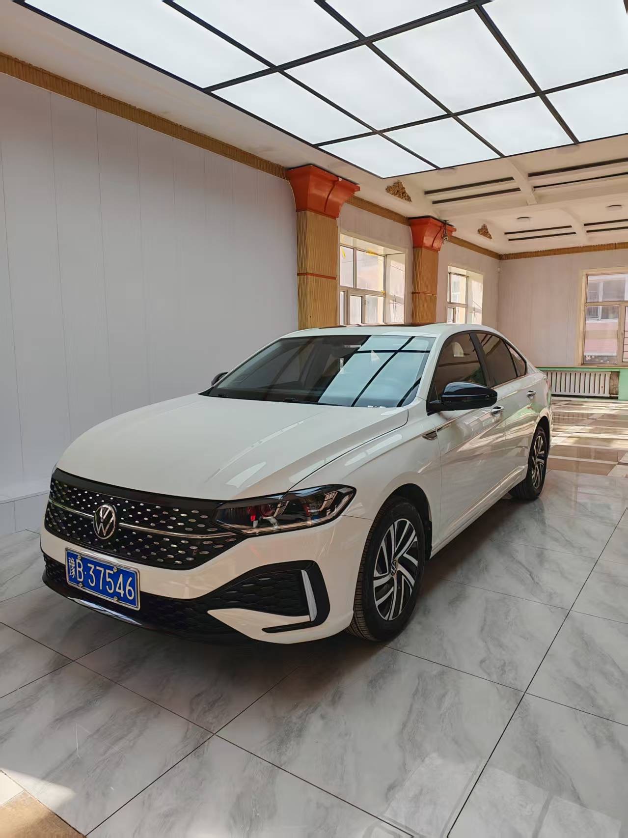 Volkswagen Lavida, вид сбоку