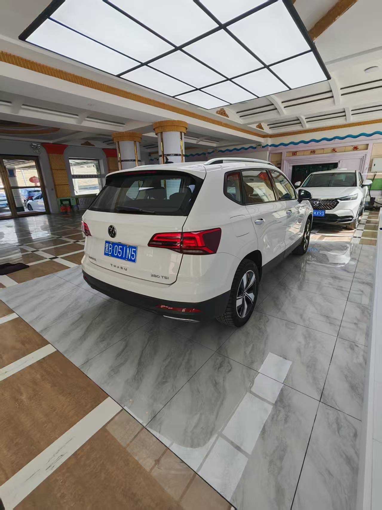 Volkswagen Tharu, вид сзади